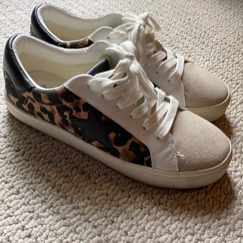 Steve Madden leopard print sneakers